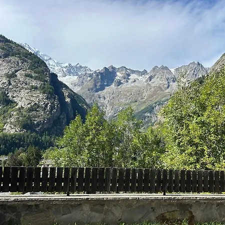 L'atelier Du Temps - Vue Des Alpes * Courmayeur