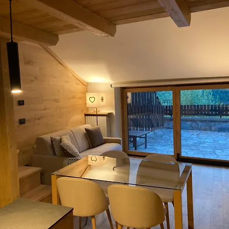 L'atelier Du Temps - Vue Des Alpes Apartamento