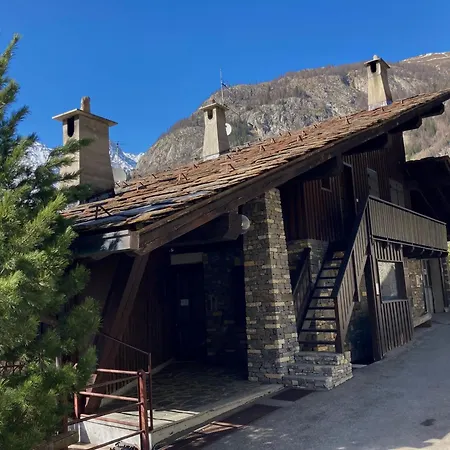 L'atelier Du Temps - Vue Des Alpes Appartement Courmayeur