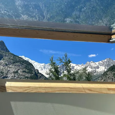 L'atelier Du Temps - Vue Des Alpes Appartement Courmayeur